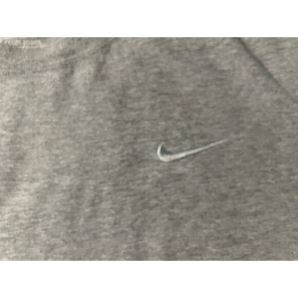 Nike Regular Fit Embroidered Tee - Size XL ** - Picture 3 of 6